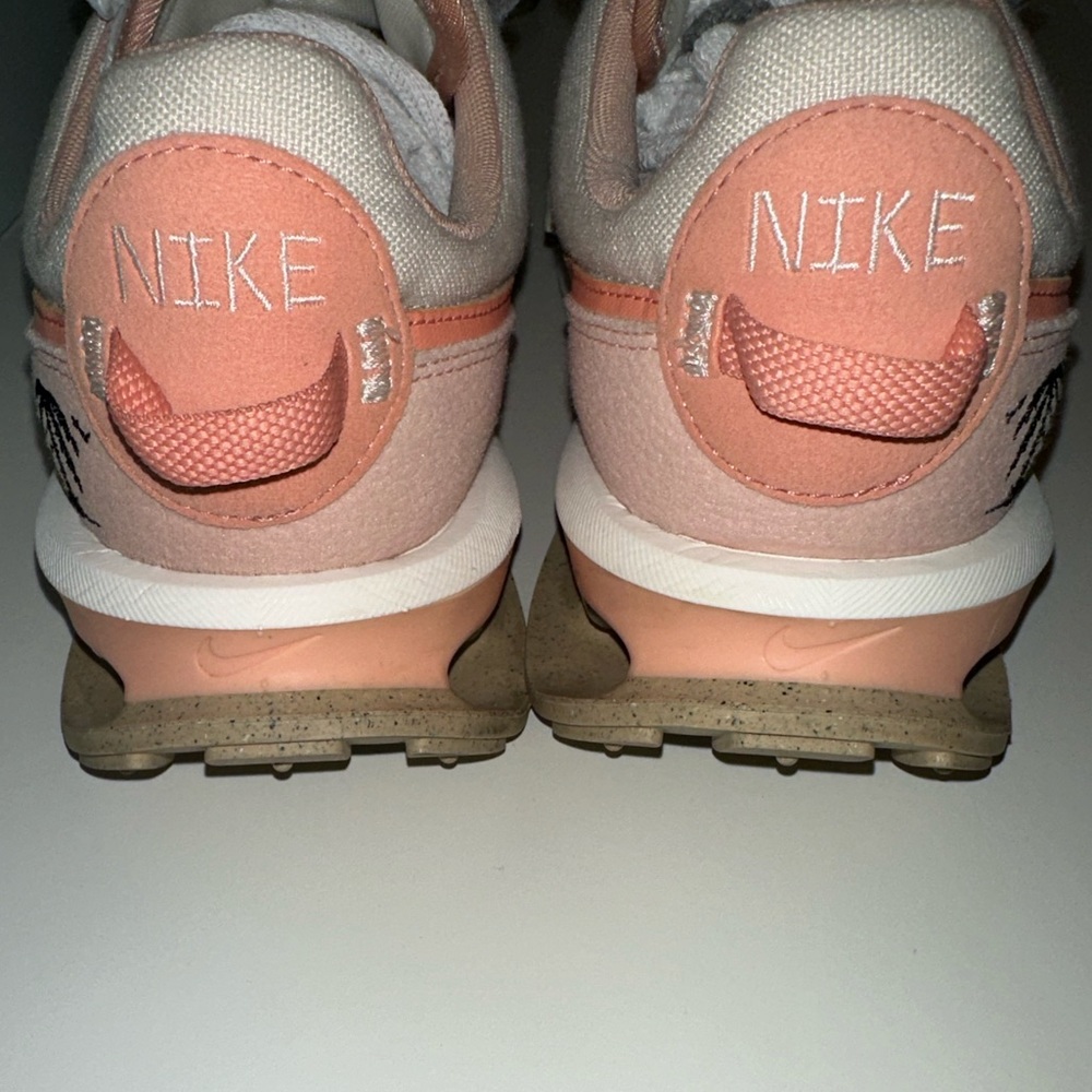 Nike Womens Air Max Pre-Day SE Next Nature Shoes - Picture 4 of 10